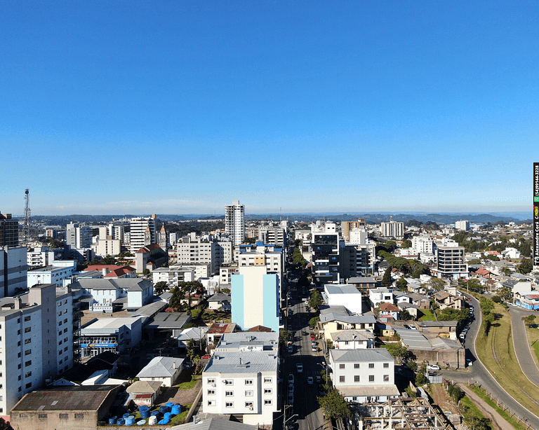 Apto 72 Centro de Farroupilha com garagem roupa de cama e ba