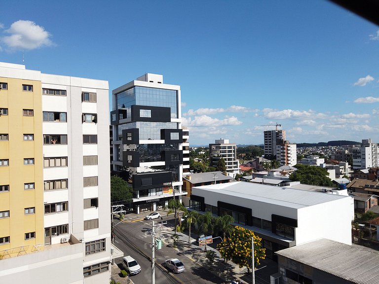 Central, ensolarado prático com garagem